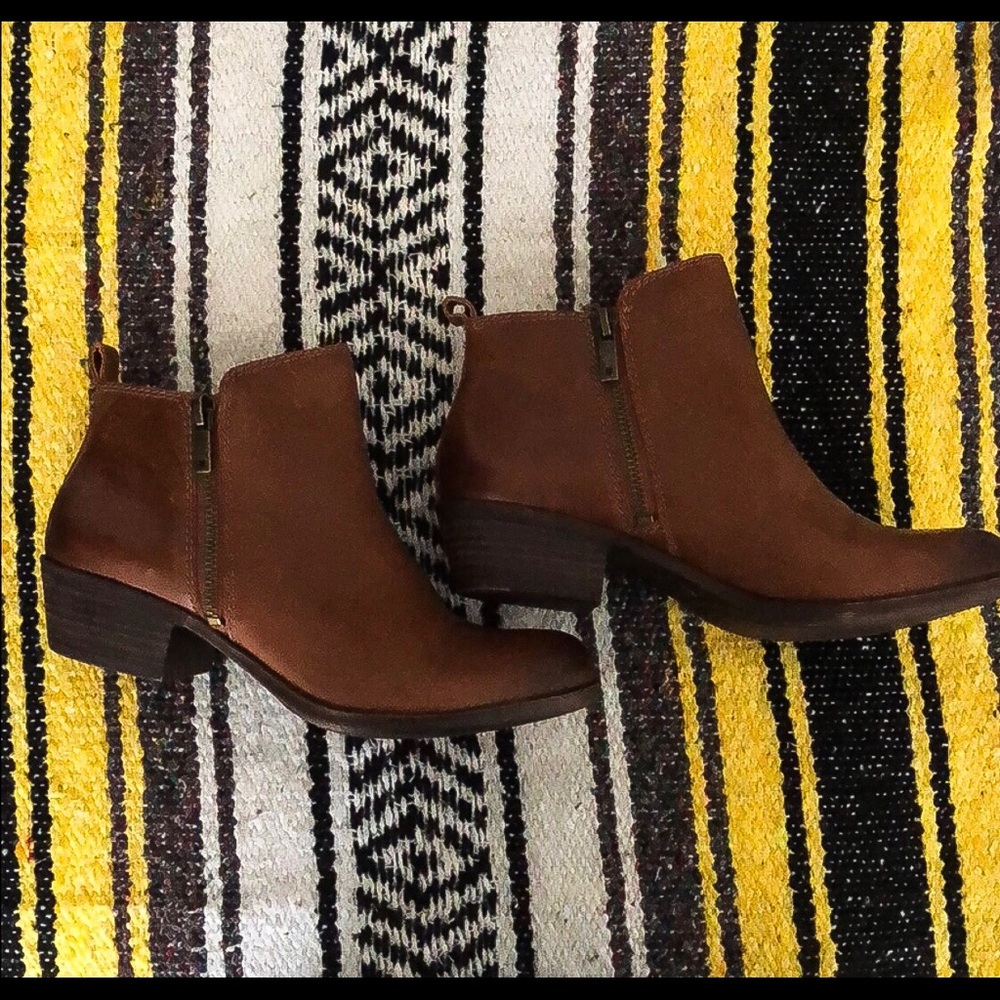 Brand New! Lucky Brand Basel Flat Bootie Toffee